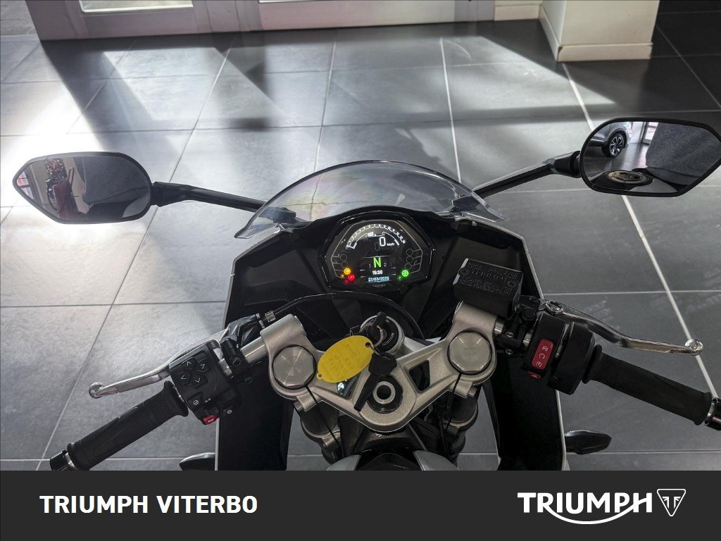 TRIUMPH Daytona 600 
